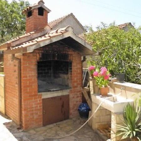 Apartments Vila Punta Jadrtovac Екстер'єр фото