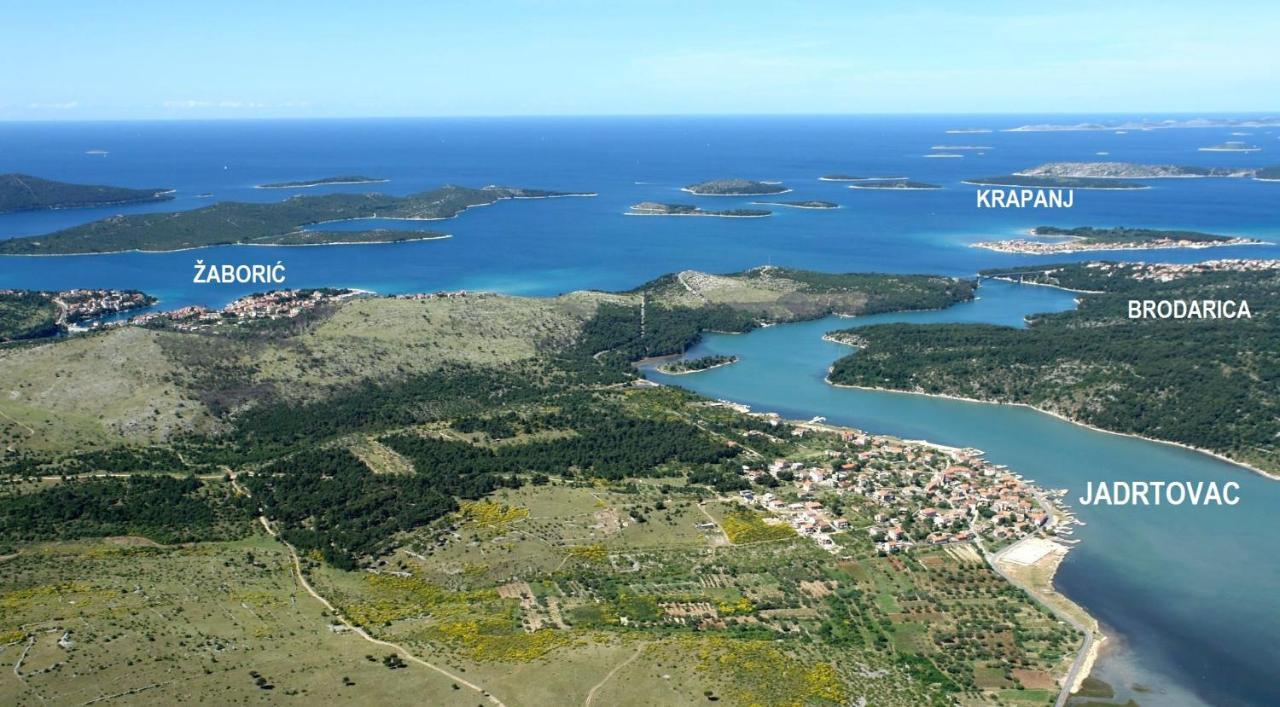 Apartments Vila Punta Jadrtovac Екстер'єр фото