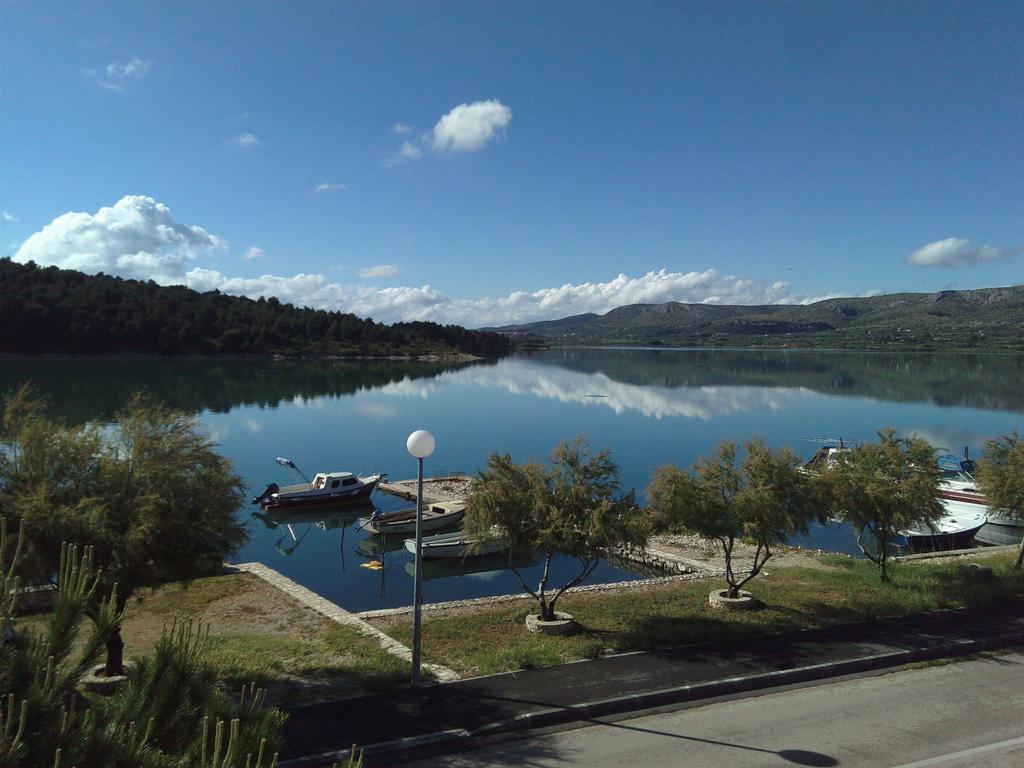 Apartments Vila Punta Jadrtovac Екстер'єр фото