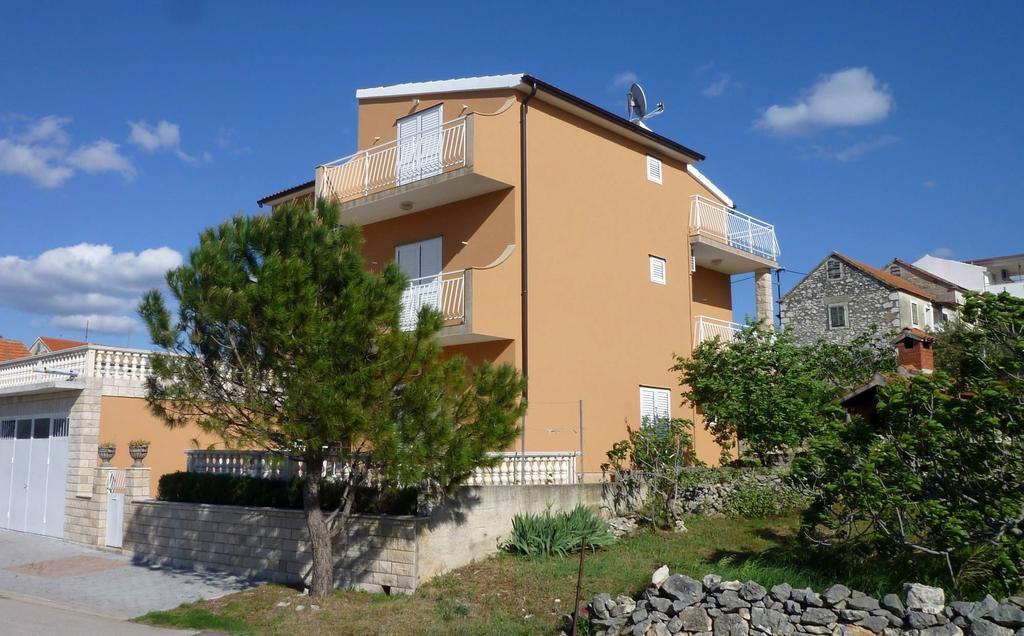 Apartments Vila Punta Jadrtovac Екстер'єр фото