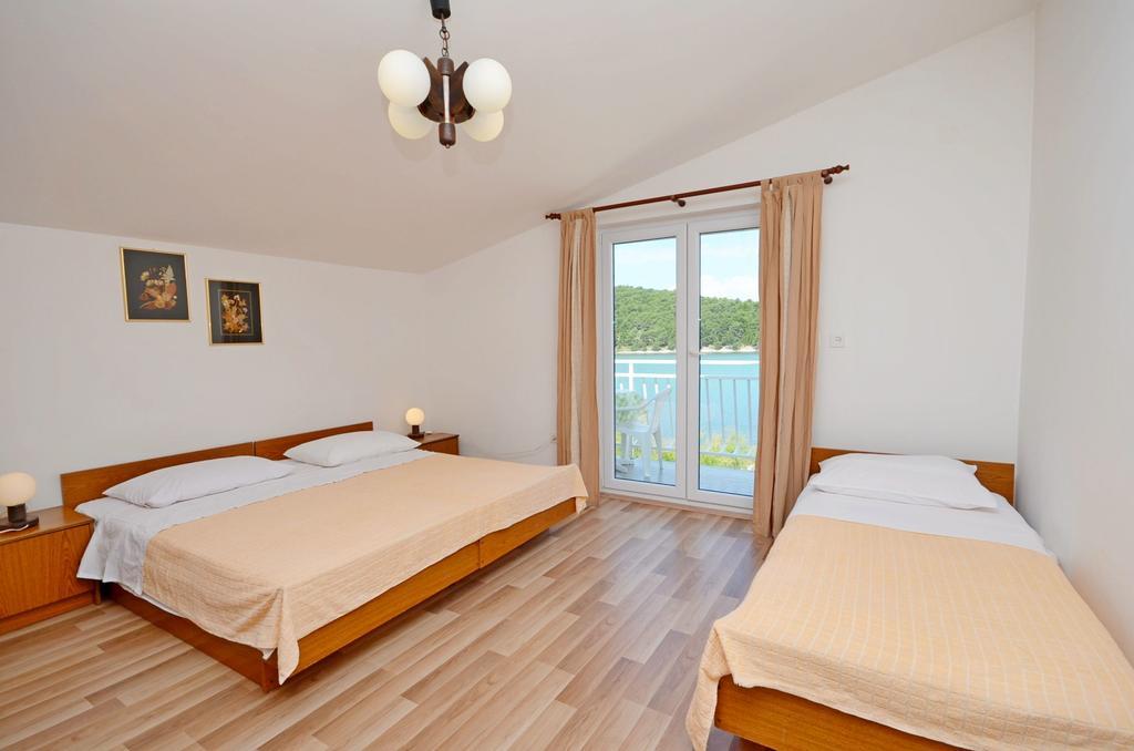 Apartments Vila Punta Jadrtovac Екстер'єр фото
