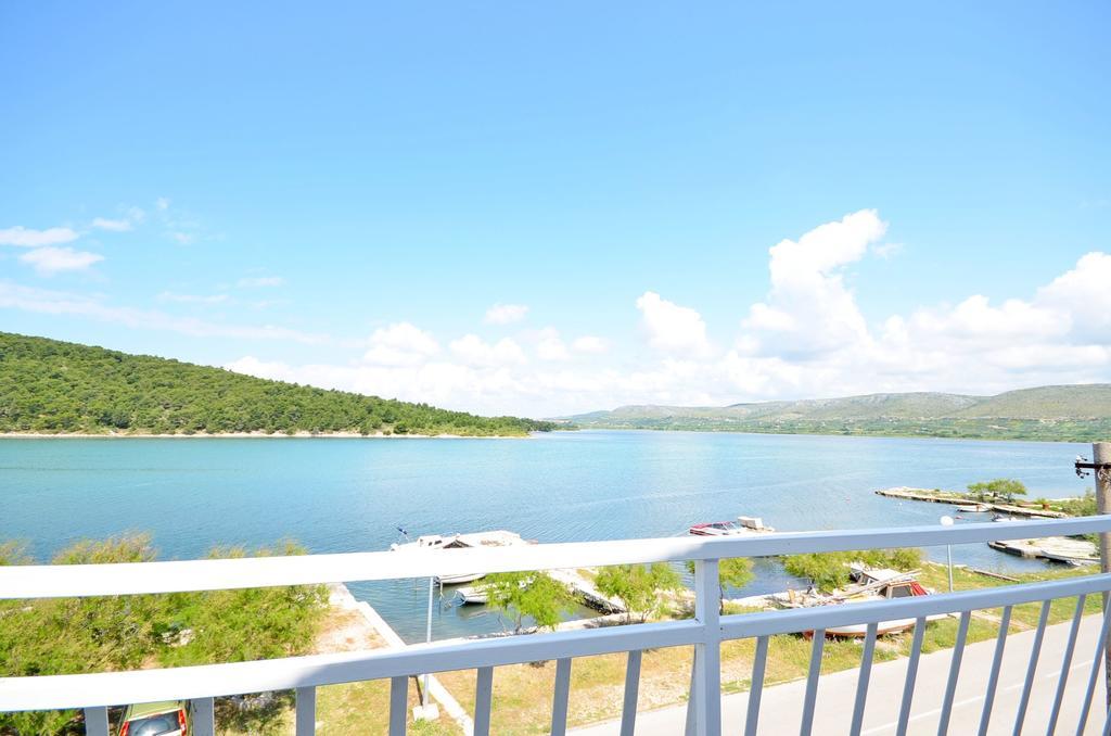 Apartments Vila Punta Jadrtovac Екстер'єр фото